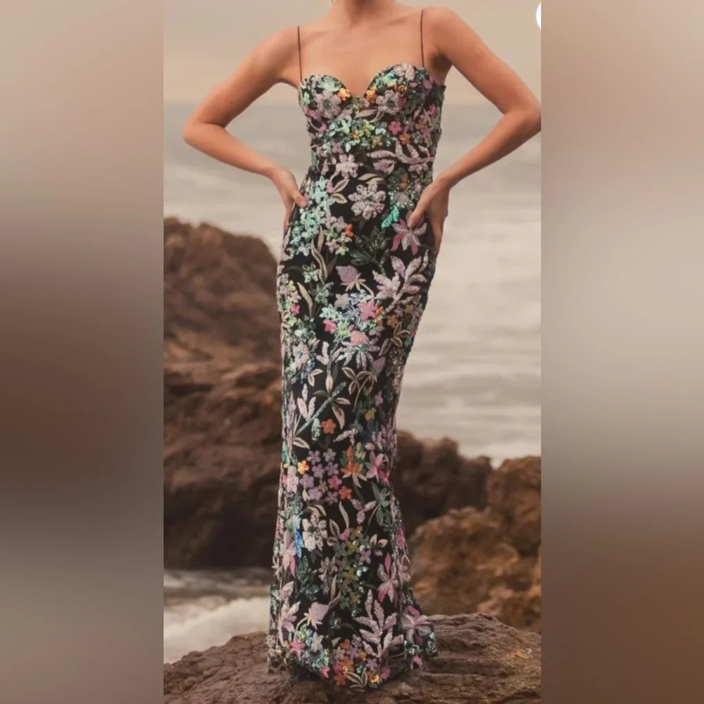 Mac Duggal Spaghetti Strap Bustier Embroidered Applique floral sequin Gown Sz 6 - Picture 2 of 16